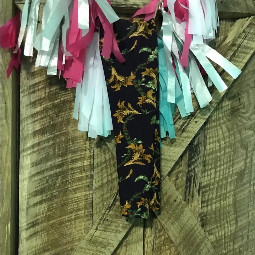 LuLaRoe Kids S/M Floral Leggings!